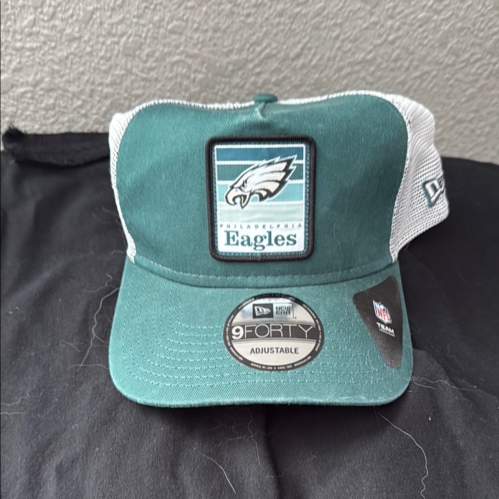 NFL Green and White Eagles Adjustable Hat